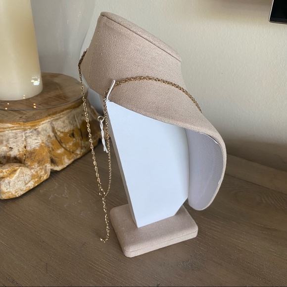 Altar’d State gold chain & white marble geode pendant necklace - Picture 5 of 7